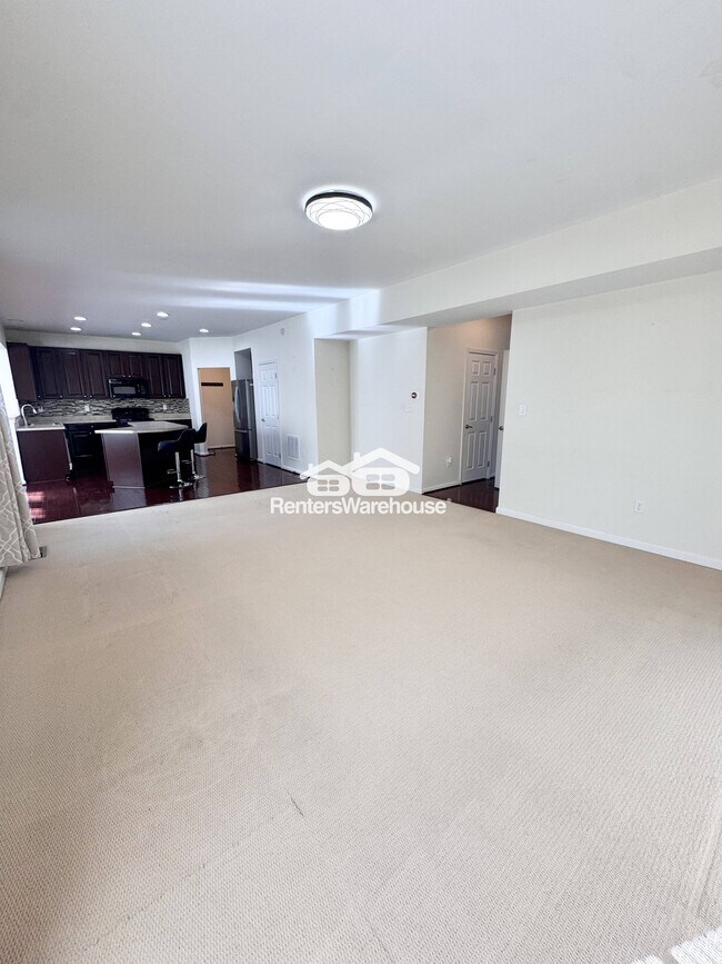 Foto del edificio - 3238 Ridgeway Pl