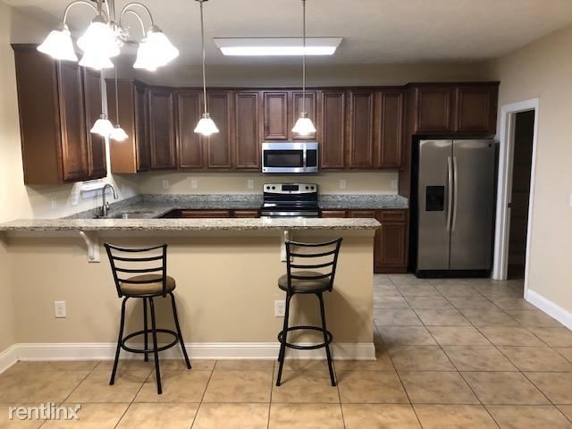 Building Photo - 4 br, 2.5 bath House - 260 Camrose Way