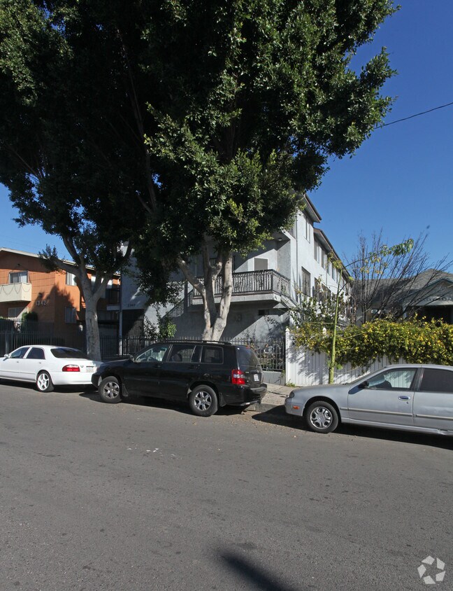 Foto del edificio - 1340 Mariposa Ave