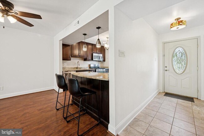 Foto del edificio - 5806 Red Haven Dr