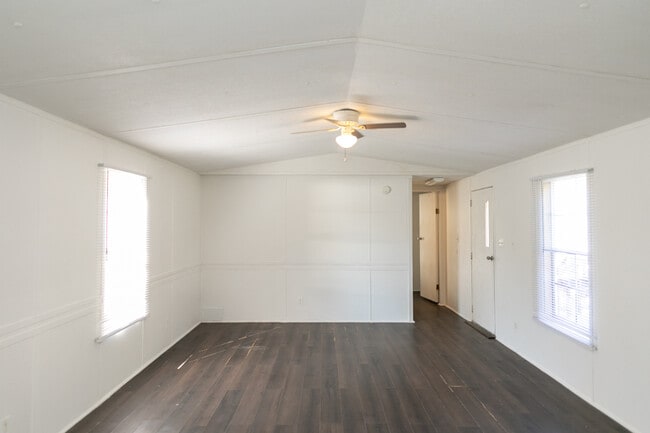 Building Photo - 3013 Trophy Ct