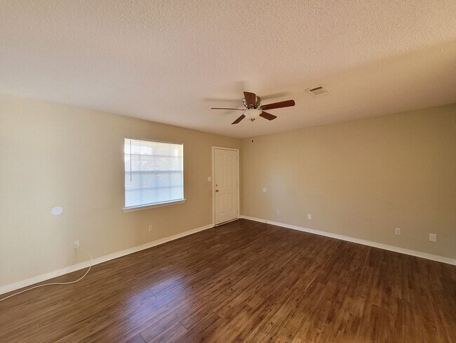 Foto del edificio - 4804 Tradewinds Dr