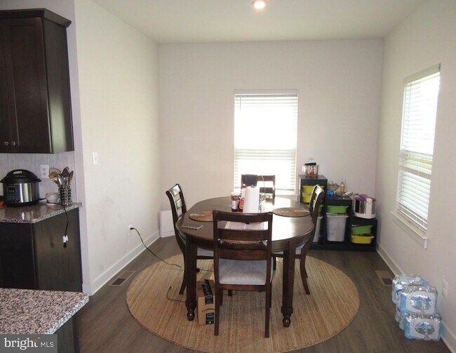 Foto del edificio - 604 Longleaf Dr