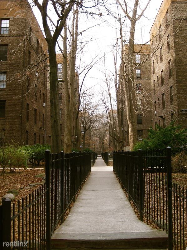 Building Photo - 236 W 149th St