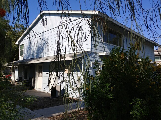 Área de patio personal - 1379 Dorothy Ave