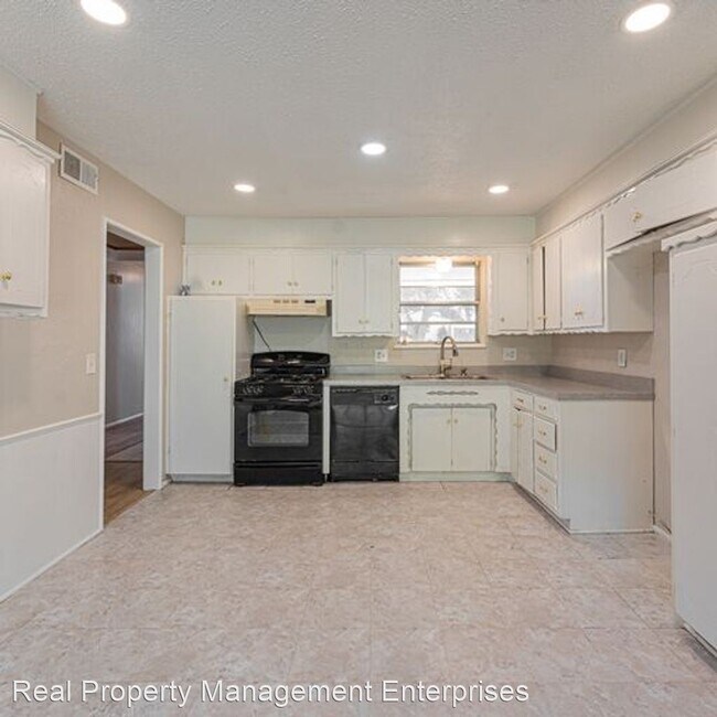 Foto del edificio - 4 br, 2 bath House - 5531 NW 37th St
