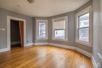 Building Photo - 26 Pleasant St