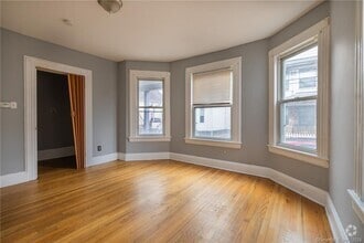 Building Photo - 26 Pleasant St