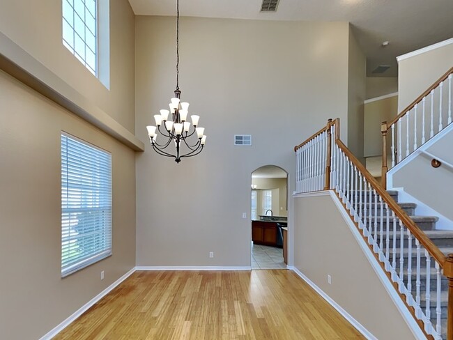Building Photo - 1538 Amaryllis Cir