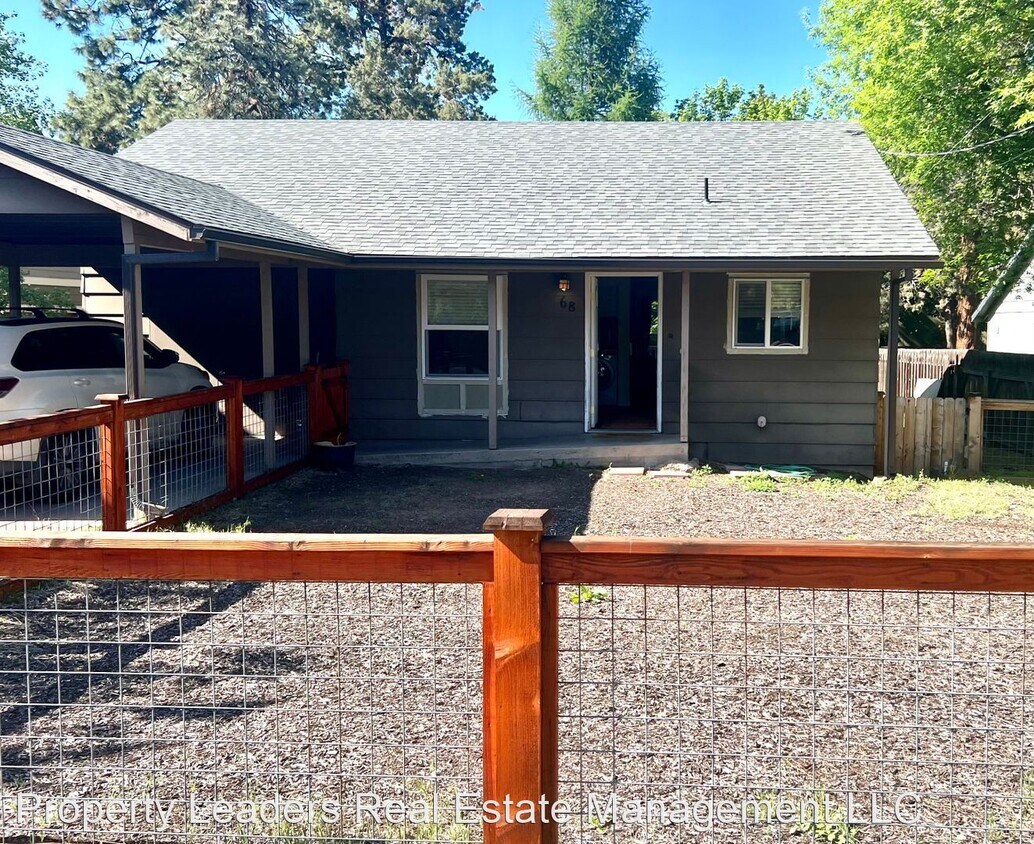 Foto principal - 3 br, 2 bath House - 68 SW Cleveland Ave