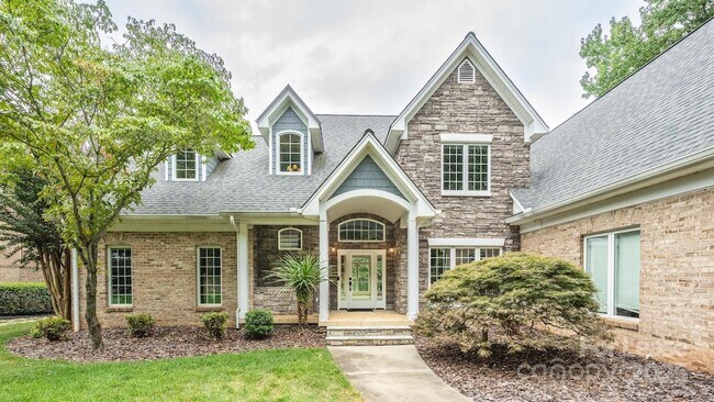 Foto del edificio - 112 Cedar Bluff Ln