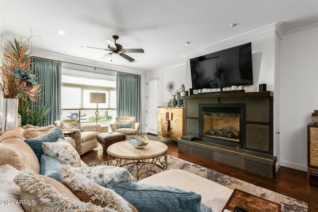 Foto del edificio - 4909 N Woodmere Fairway
