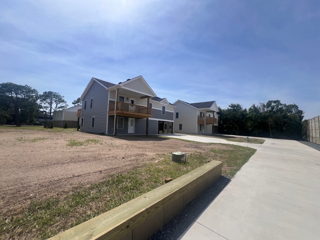 Building Photo - 302 Indian Dr