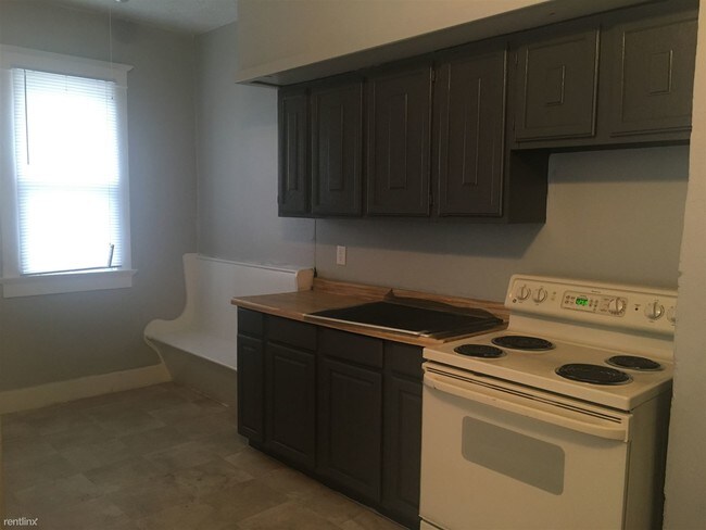 Foto del edificio - 2 br, 1 bath House - 638 W 29th St