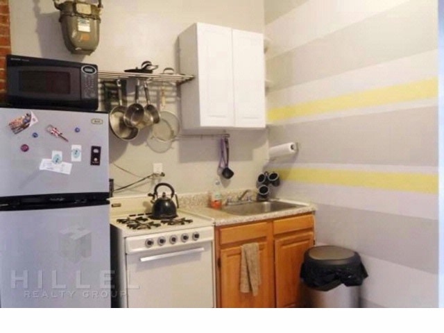 Primary Photo - 40 E 69th St