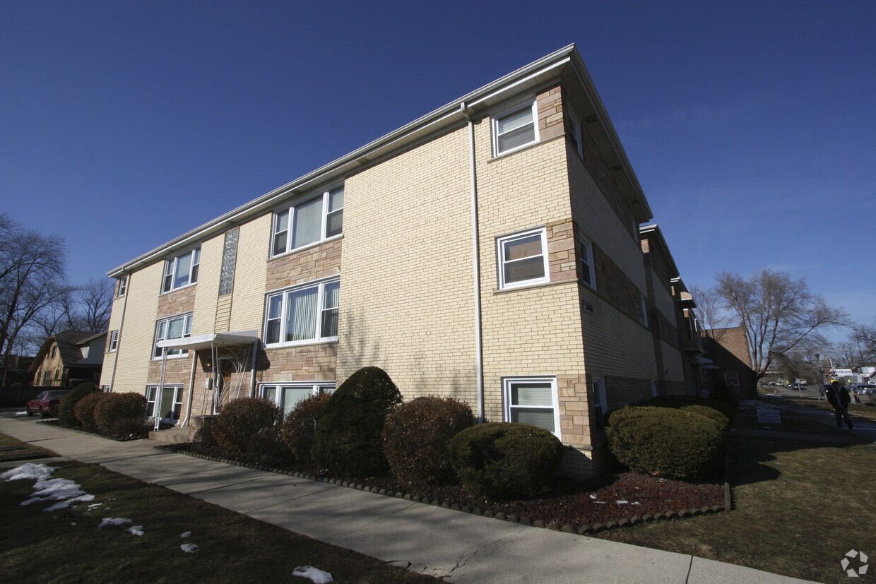 3144 S Ridgeland Ave, Berwyn, IL 60402 3144 S Ridgeland Ave Berwyn
