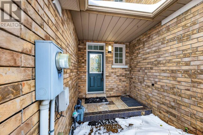 Photo du bâtiment - 180 Blue Willow Dr