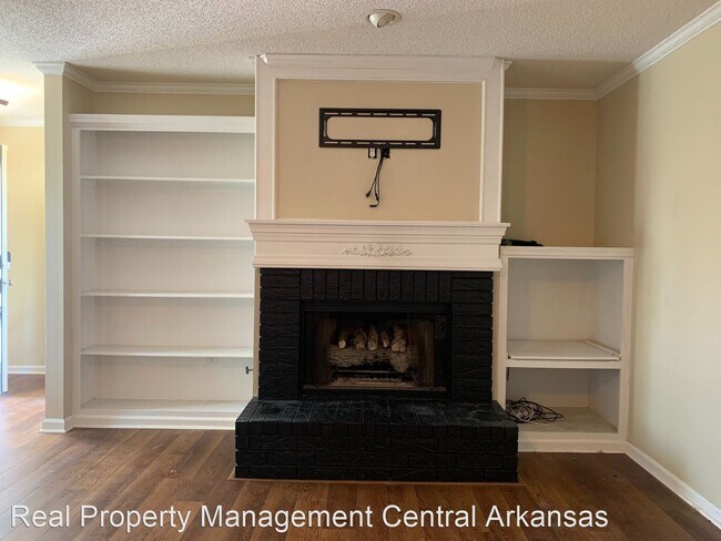 Building Photo - 3 br, 2 bath House - 1 Summer Ridge Ct.