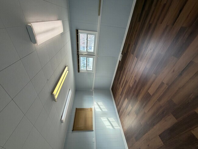 Foto del edificio - 1200 Glen Ln