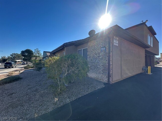 Foto del edificio - 1467 Hialeah Dr