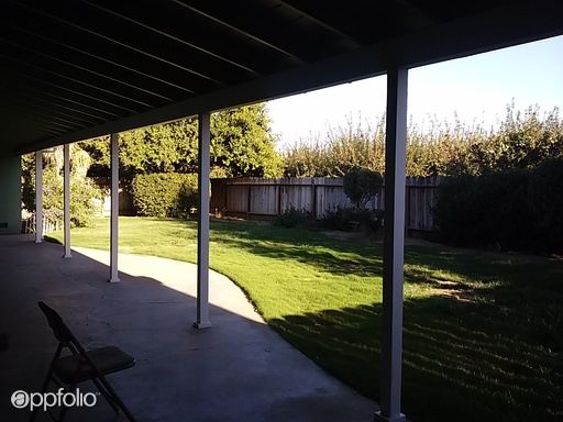 Building Photo - 718 E Las Palmas Ave