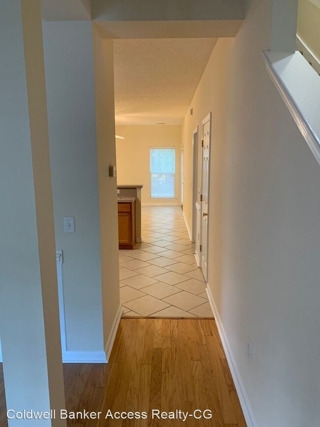 3 br, 2.5 bath House 81 Falkland Avenue House Rental in Savannah, GA