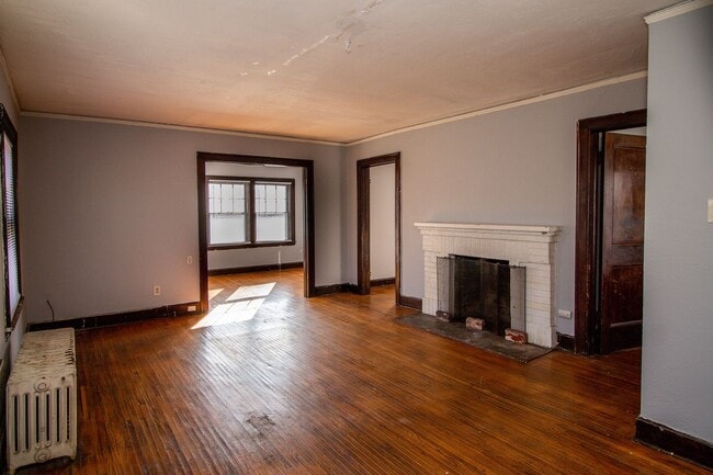 Building Photo - 205 S College Ave