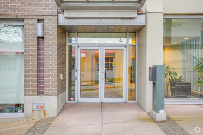 Residential Entrance - Vue on Manitoba