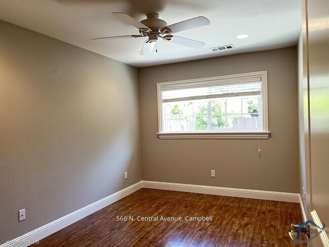 Building Photo - 566 N Central Ave