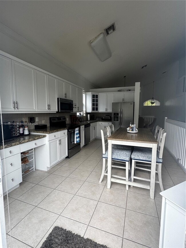 Building Photo - 4943 SW 163rd Ave