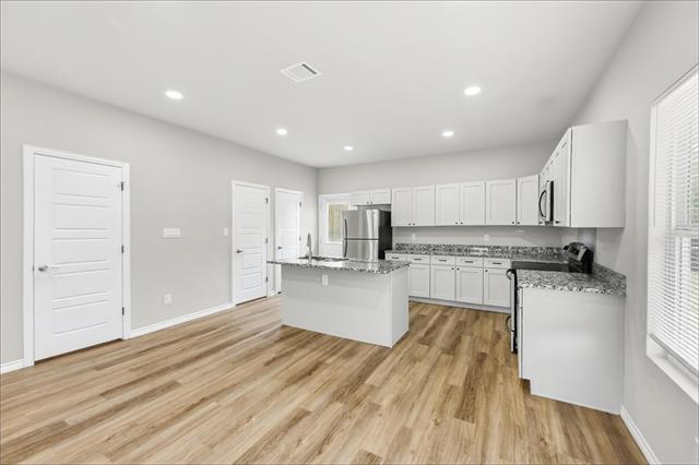 Building Photo - 1309 Arizona Ave