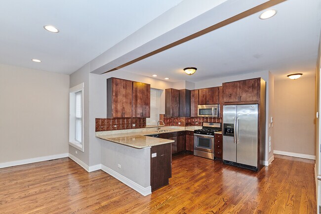 Foto del edificio - 1607 W Farwell Ave