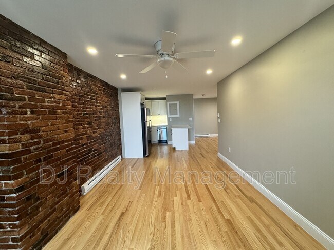 Foto del edificio - 307-309-309 North St