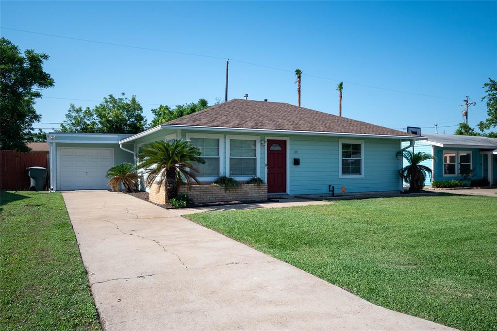 Primary Photo - 108 Tarpon Ave