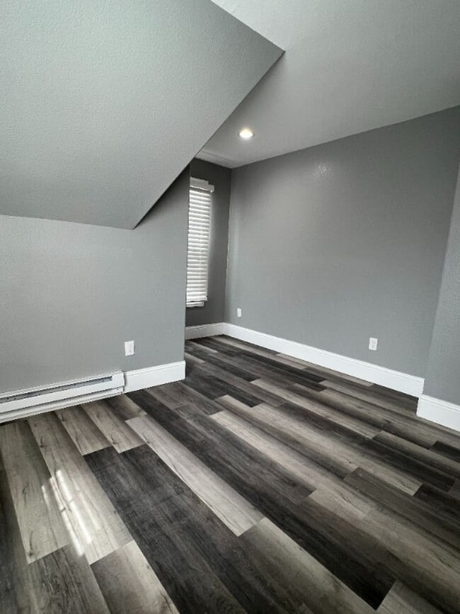 Foto del edificio - 1615 10th Ave