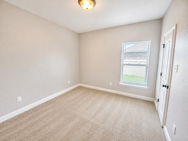 Foto del edificio - 13870 Maddie Cir