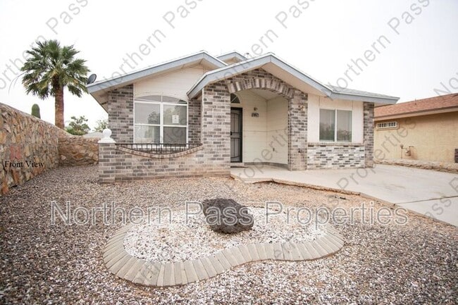 Building Photo - 10957 Chippendale Ave