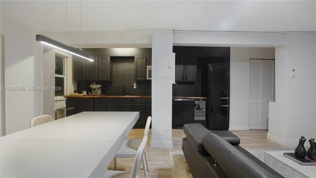 Foto del edificio - 1645 NE 9th Ave