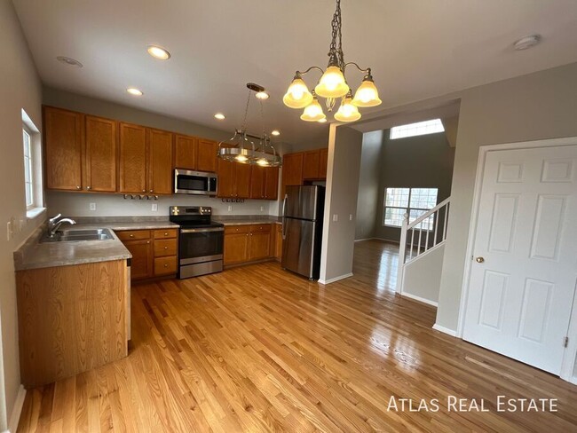 Building Photo - 6423 Elsinore Dr