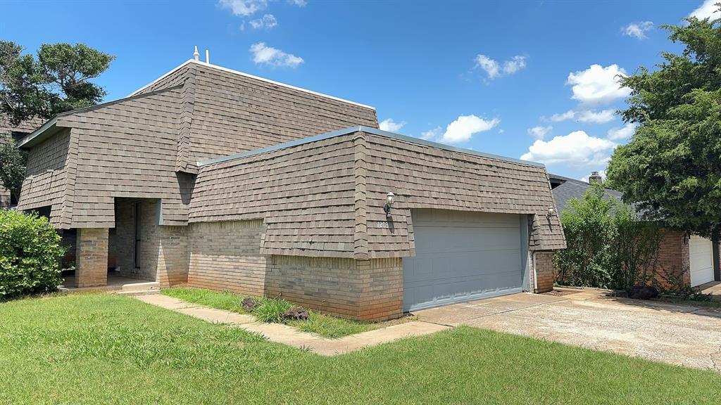 Primary Photo - 7203 Edenborough Dr