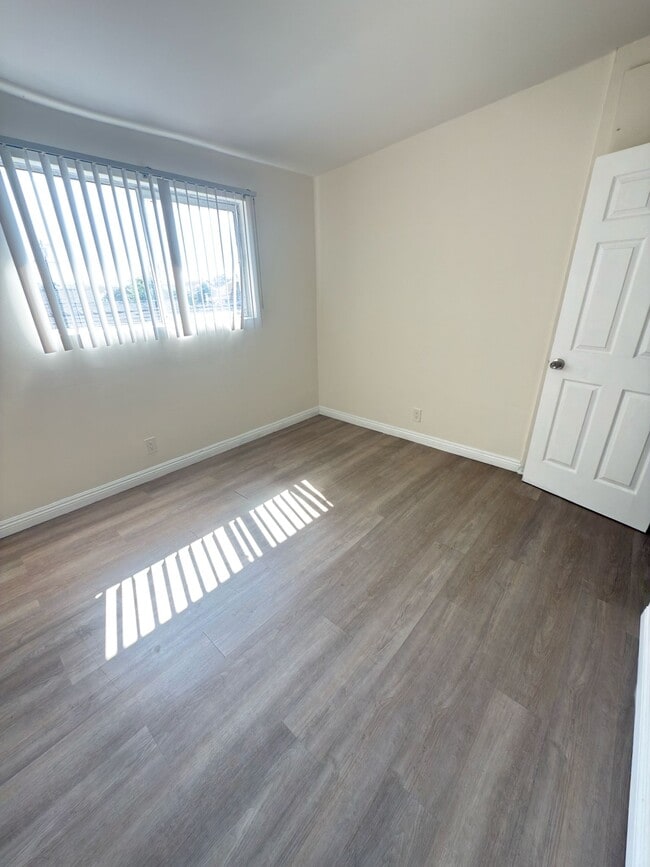 Building Photo - 1630 Arapahoe St