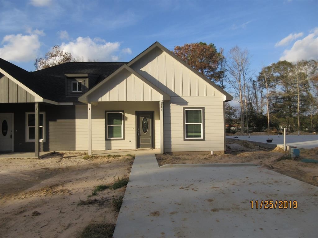 Primary Photo - 25571 Deerbrook Dr