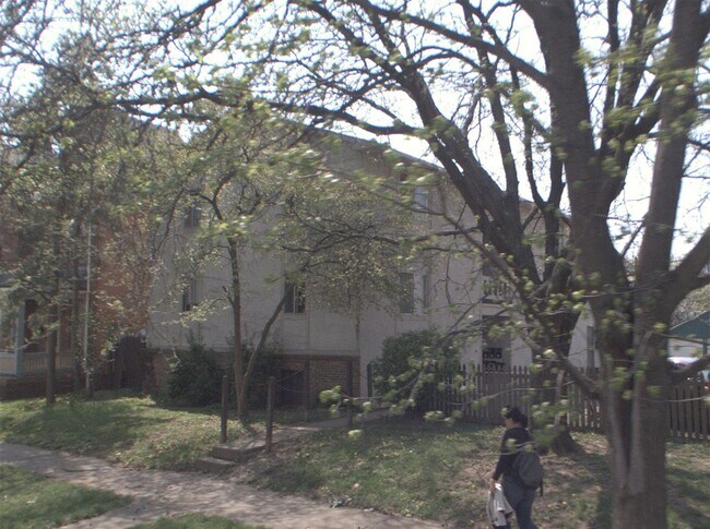 Building Photo - 1291 Forsythe Ave