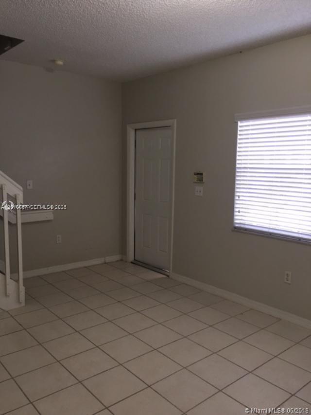 Foto del edificio - 16614 NW 72nd Pl