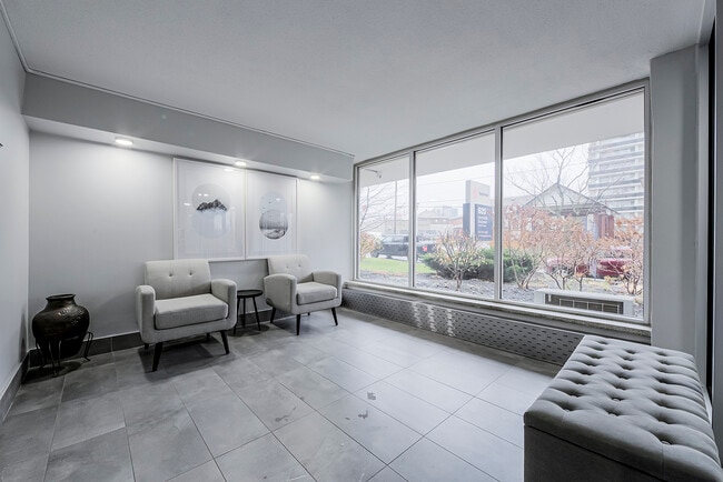 Building Photo - Northcliffe Heights