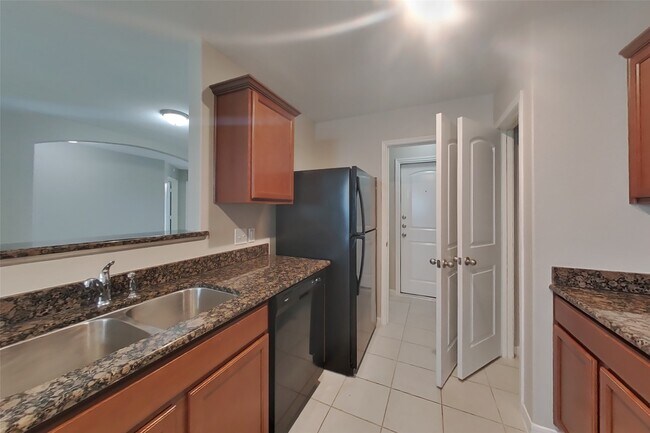 Building Photo - 628 Totem Trail Dr
