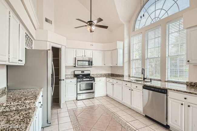 Building Photo - 3 br, 2.5 bath House - 2241 Cross Timber D...