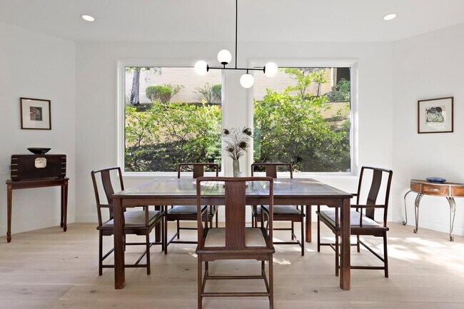 Foto del edificio - 930 Chiltern Rd