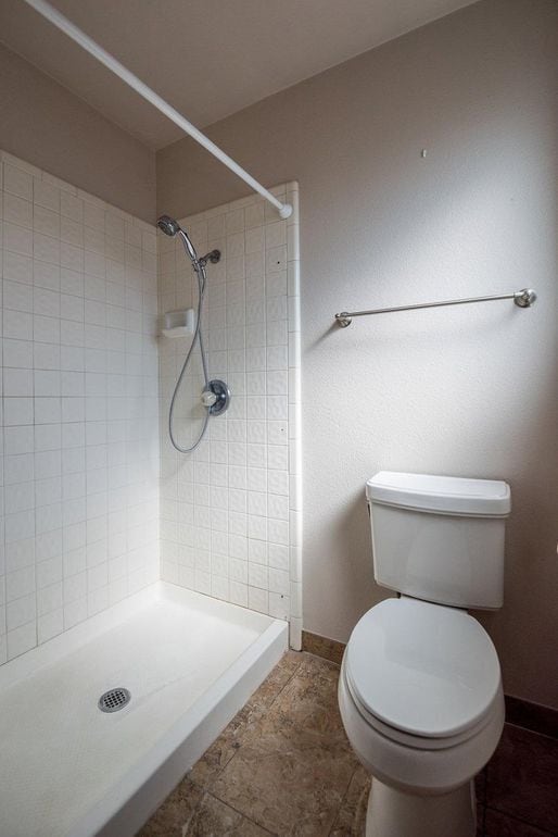 Master Bath - 1967 Pontiac St