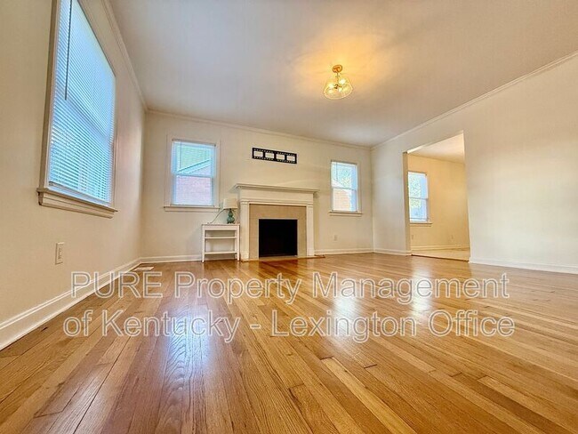 Foto del edificio - 839 Henry Clay Blvd